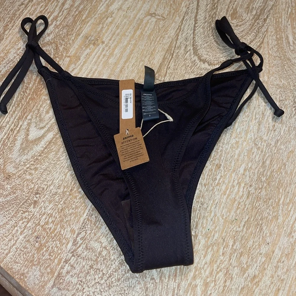NWT Skims swim dippy tie bottom